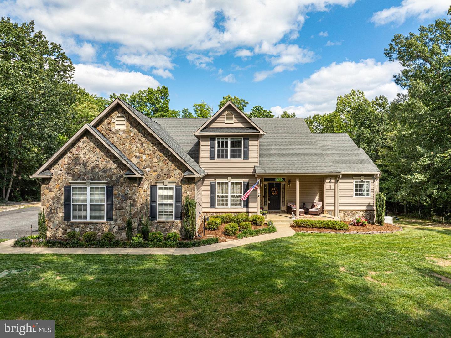 Photo 10 of 37 of 67 Willow Ridge Ct house