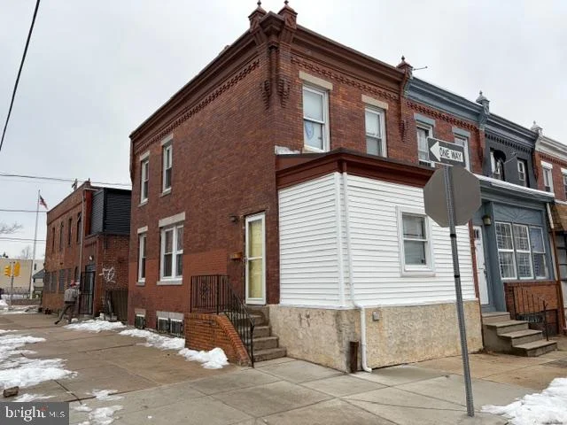 2501 S Gross Street