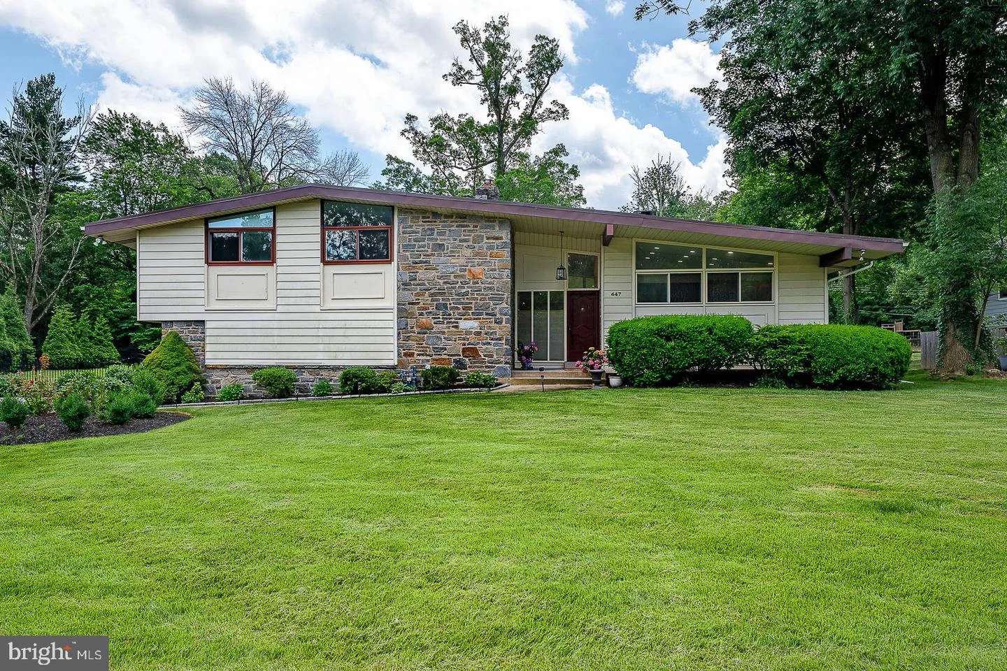 447 Clairemont Rd