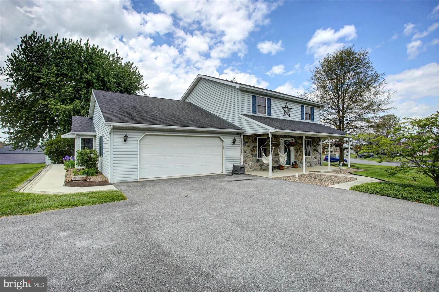 322 Elmont Circle Cir