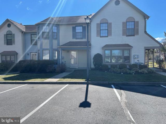 View Robbinsville, NJ 08691 townhome