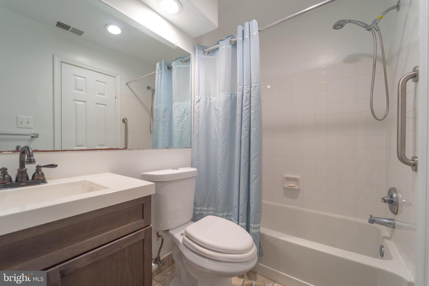 Photo 11 of 19 of 7717 Lafayette Forest Dr #85 condo