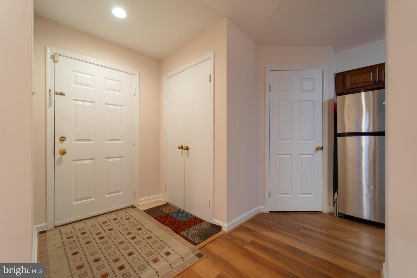 Photo 12 of 19 of 7717 Lafayette Forest Dr #85 condo