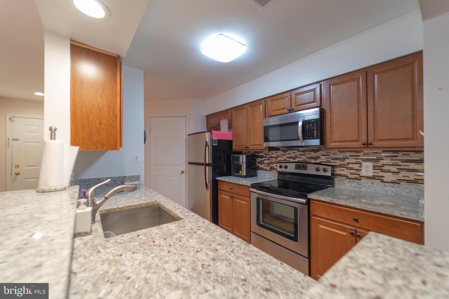 Photo 5 of 19 of 7717 Lafayette Forest Dr #85 condo