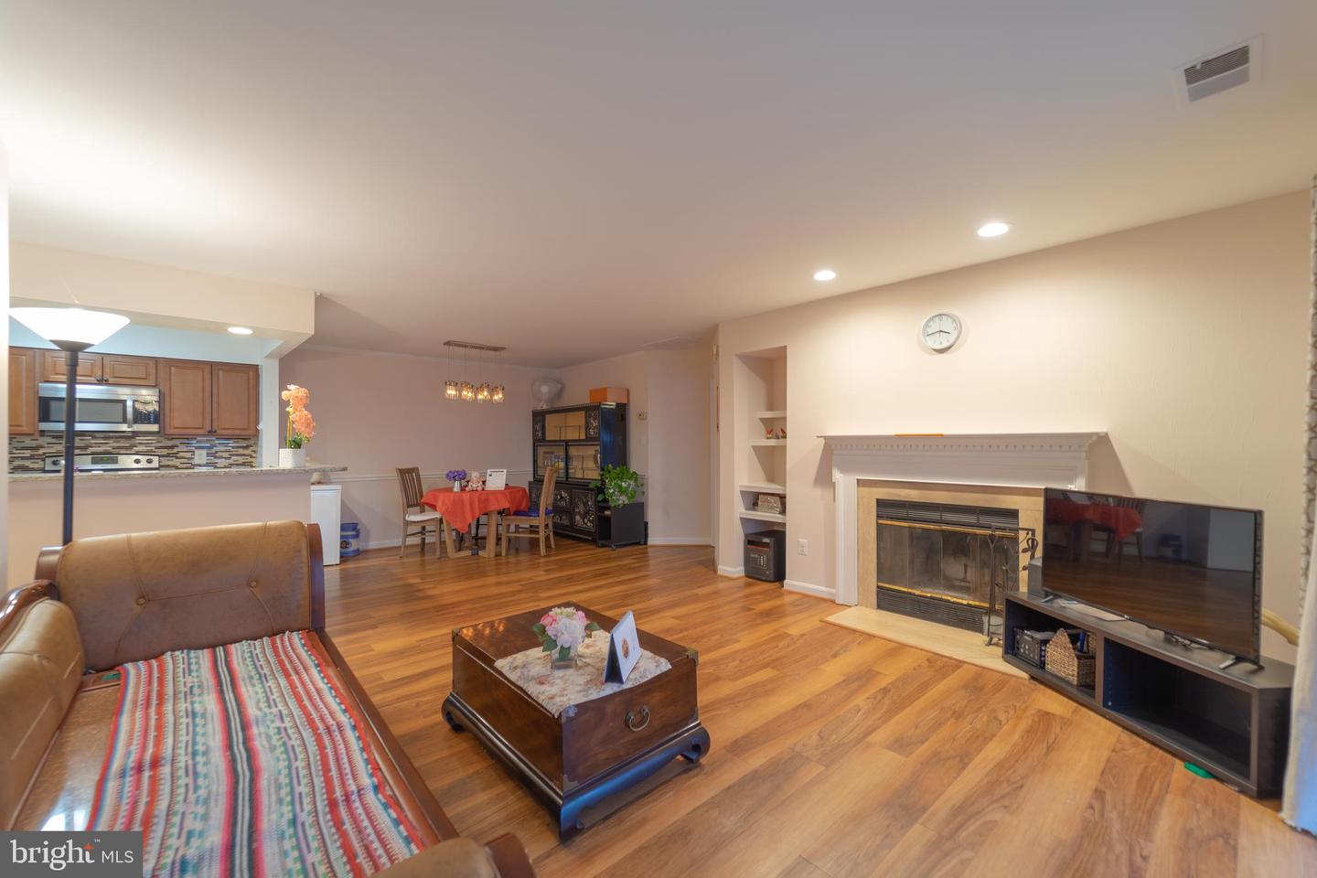 Photo 2 of 19 of 7717 Lafayette Forest Dr #85 condo