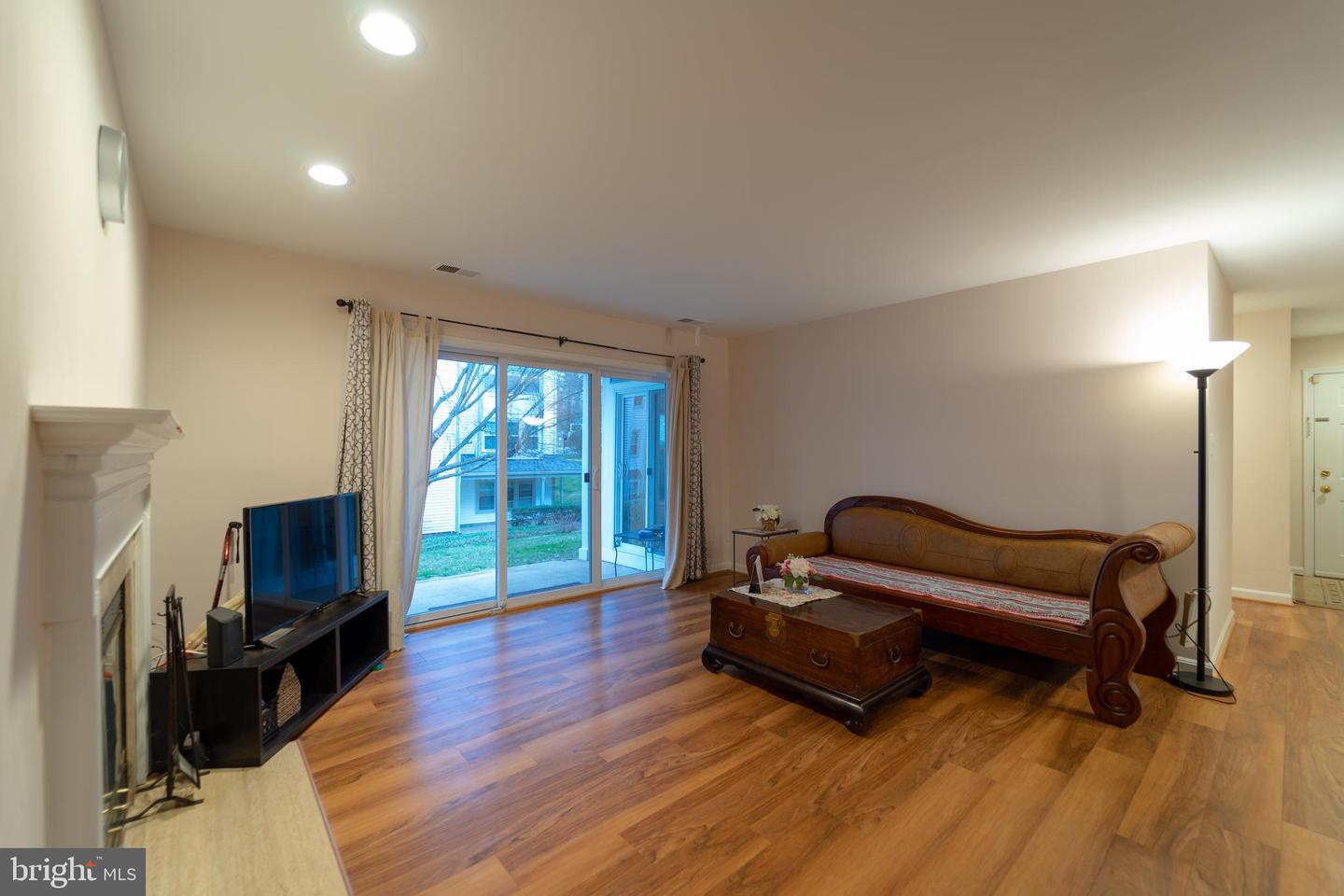 Photo 3 of 19 of 7717 Lafayette Forest Dr #85 condo