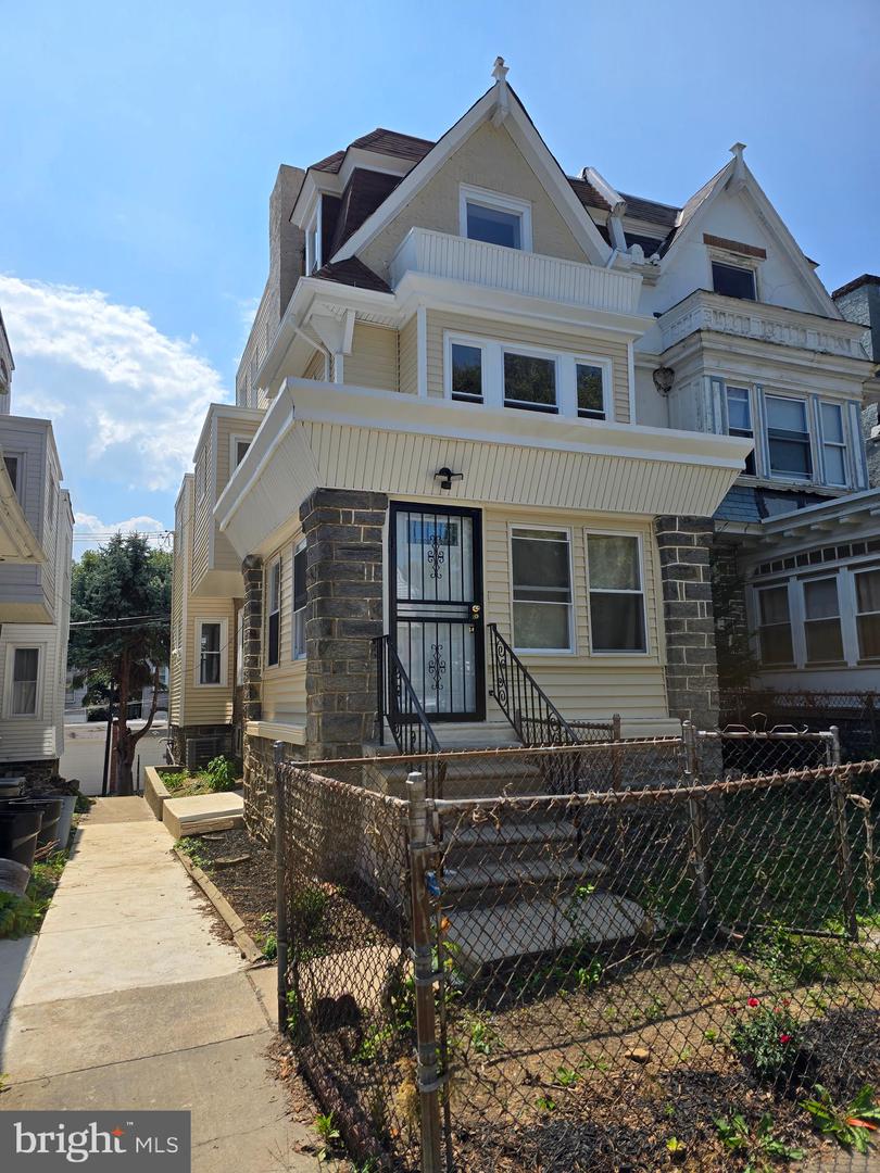 View Philadelphia, PA 19151 multi-family property