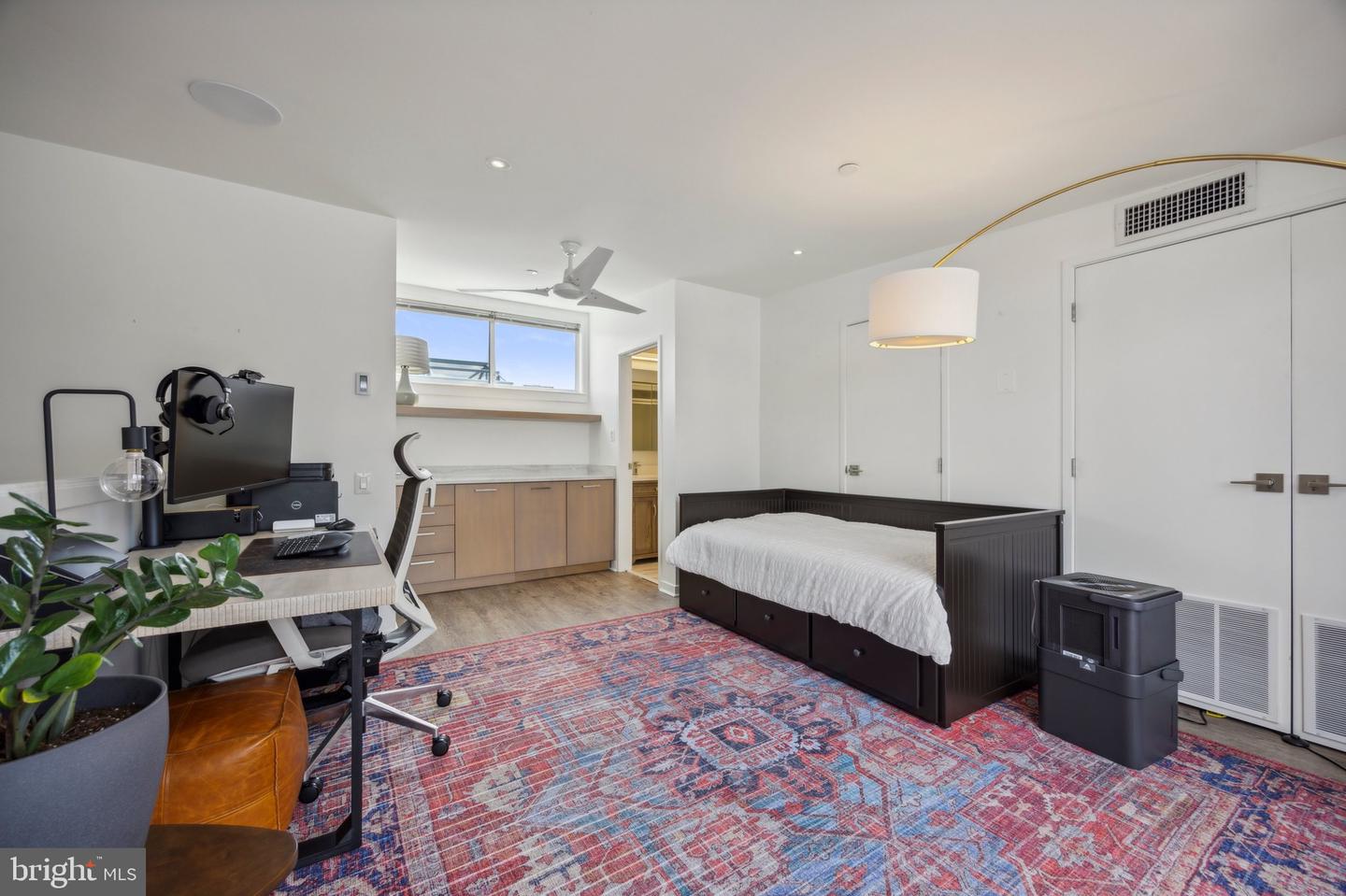 7 N Christopher Columbus Boulevard #219, Philadelphia, Pennsylvania image 33