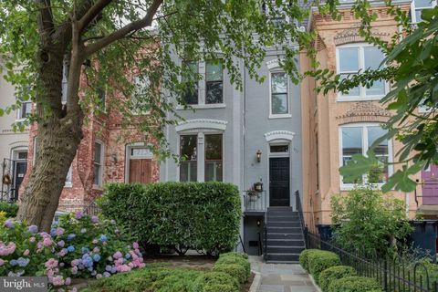 Townhouse in Washington DC 711 Massachusetts AVENUE.jpg