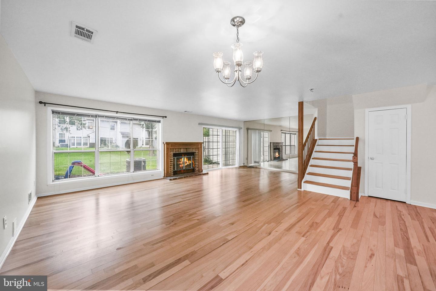 Photo 3 of 26 of 15 Heath Ct townhome