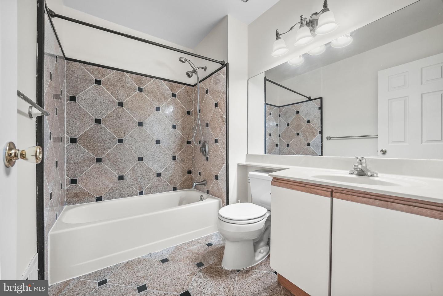 Photo 20 of 26 of 15 Heath Ct townhome