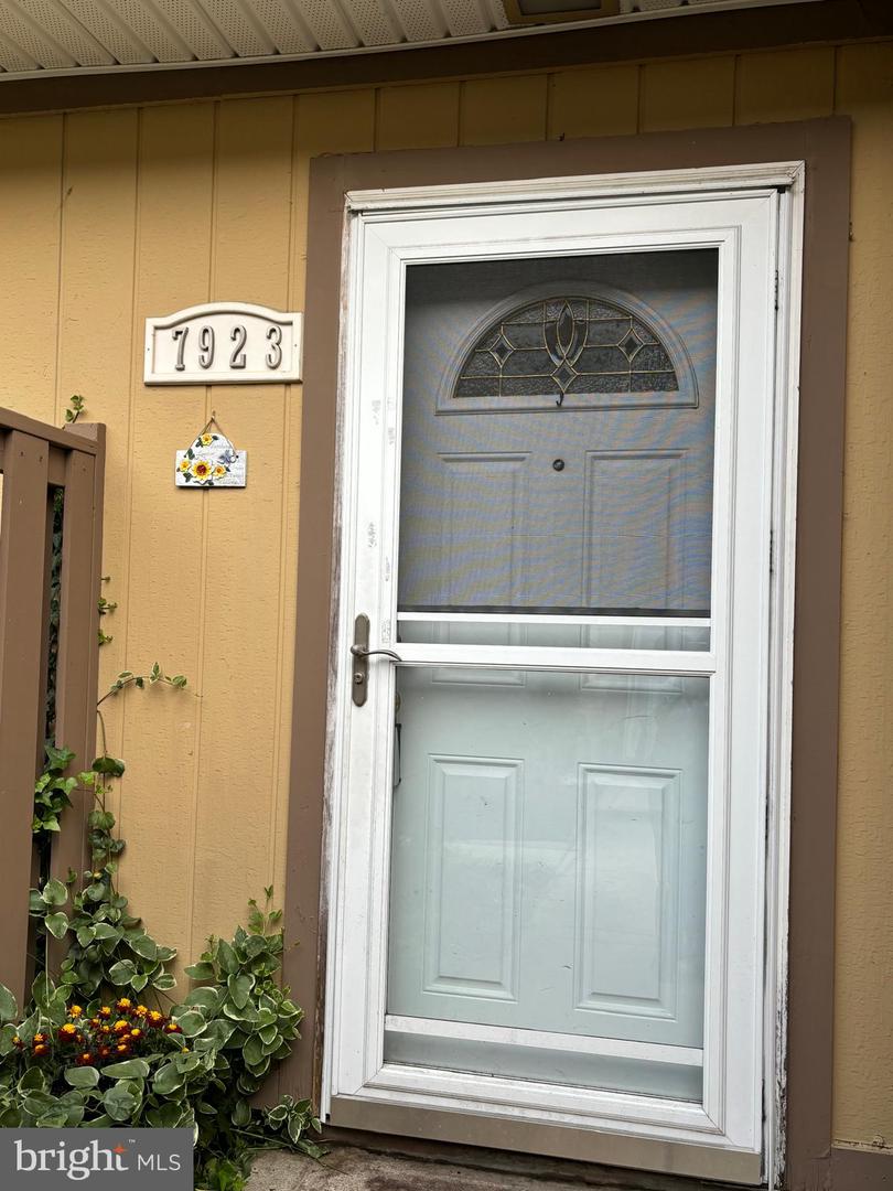 Photo 3 of 38 of 7923 Sausalito Pl #D townhome