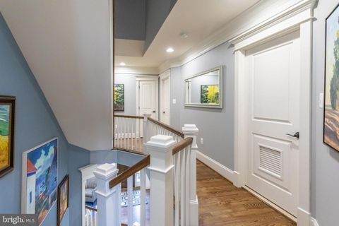 Single Family Residence in Arlington VA 2605 11th STREET 18.jpg