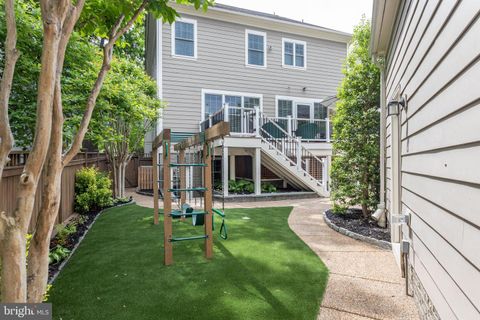 Single Family Residence in Arlington VA 2605 11th STREET 48.jpg