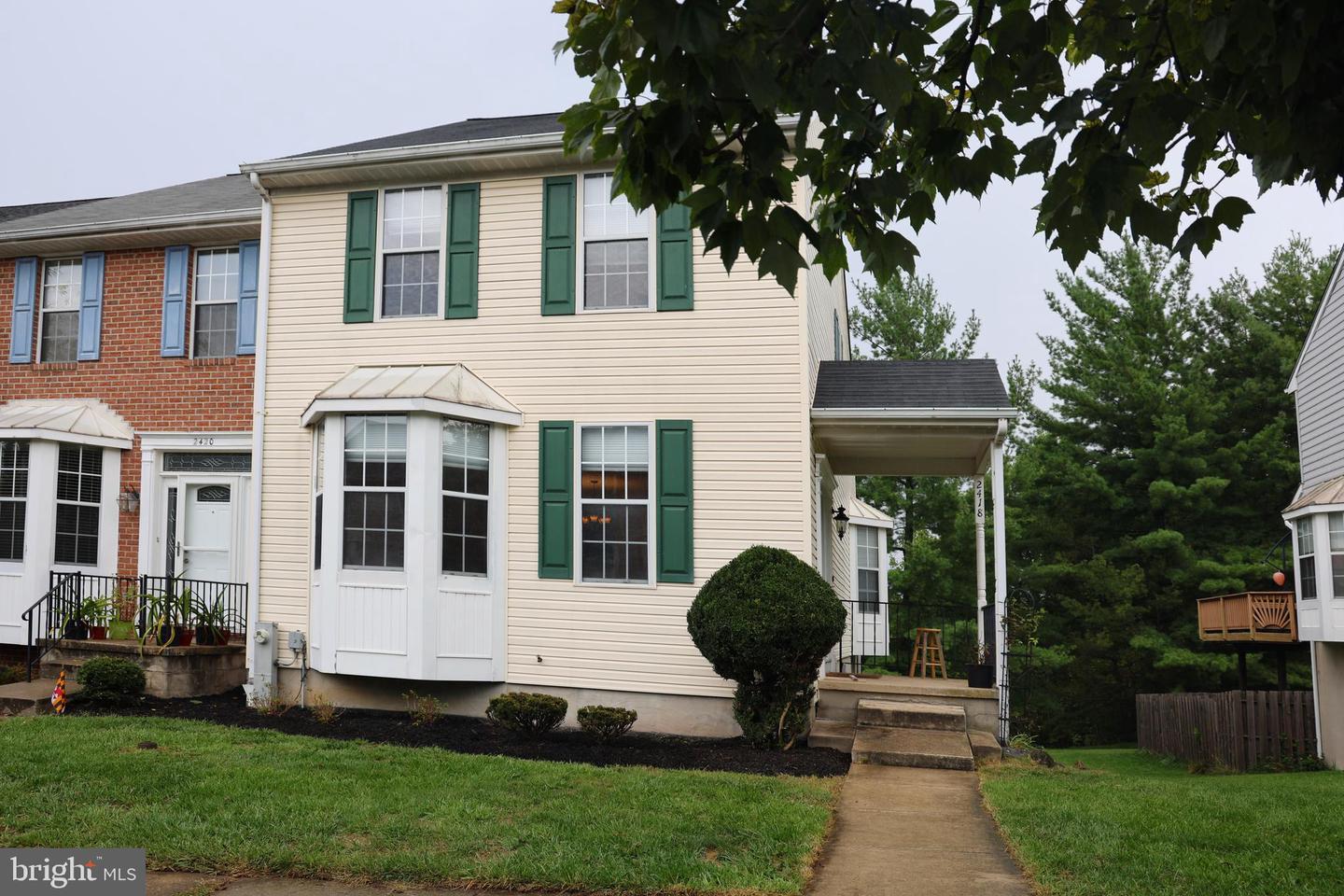 Photo 2 of 57 of 2418 Quilting Bee Rd townhome