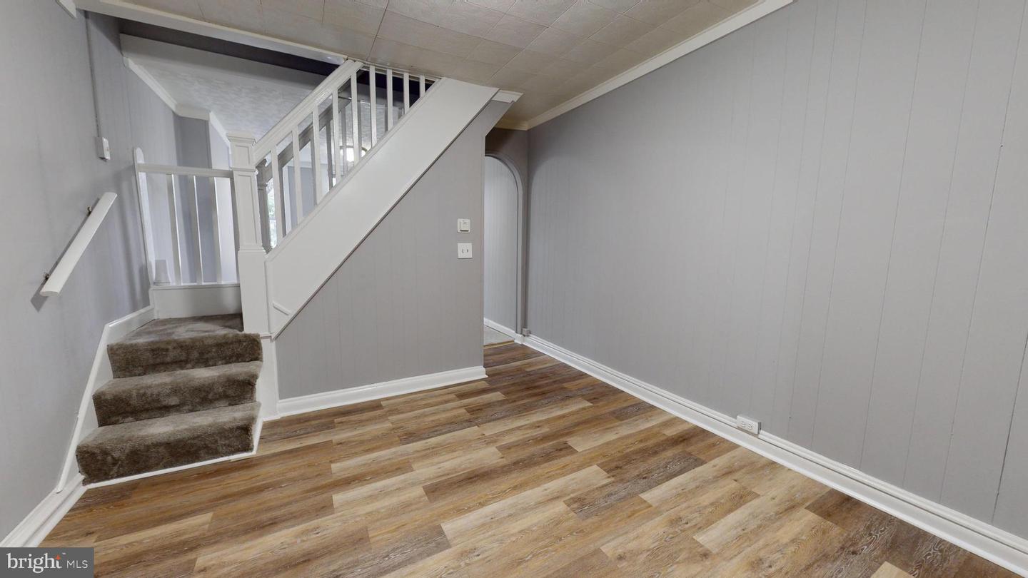 Photo 10 of 22 of 304 S Woodyear St townhome