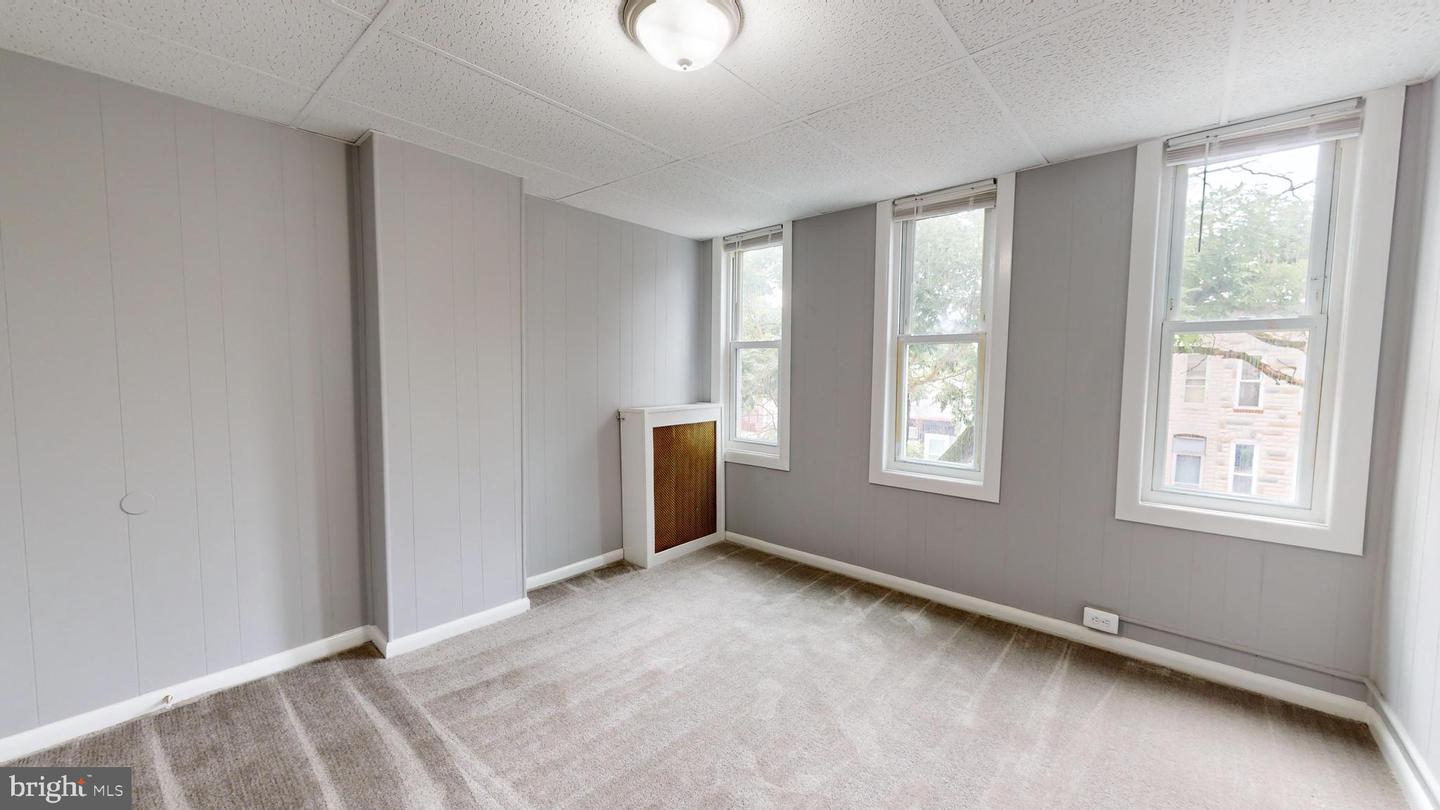 Photo 21 of 22 of 304 S Woodyear St townhome