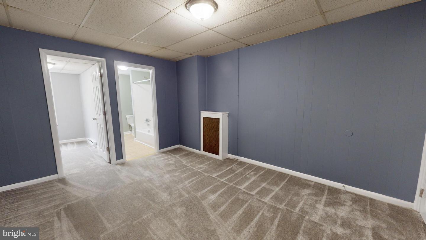 Photo 17 of 22 of 304 S Woodyear St townhome
