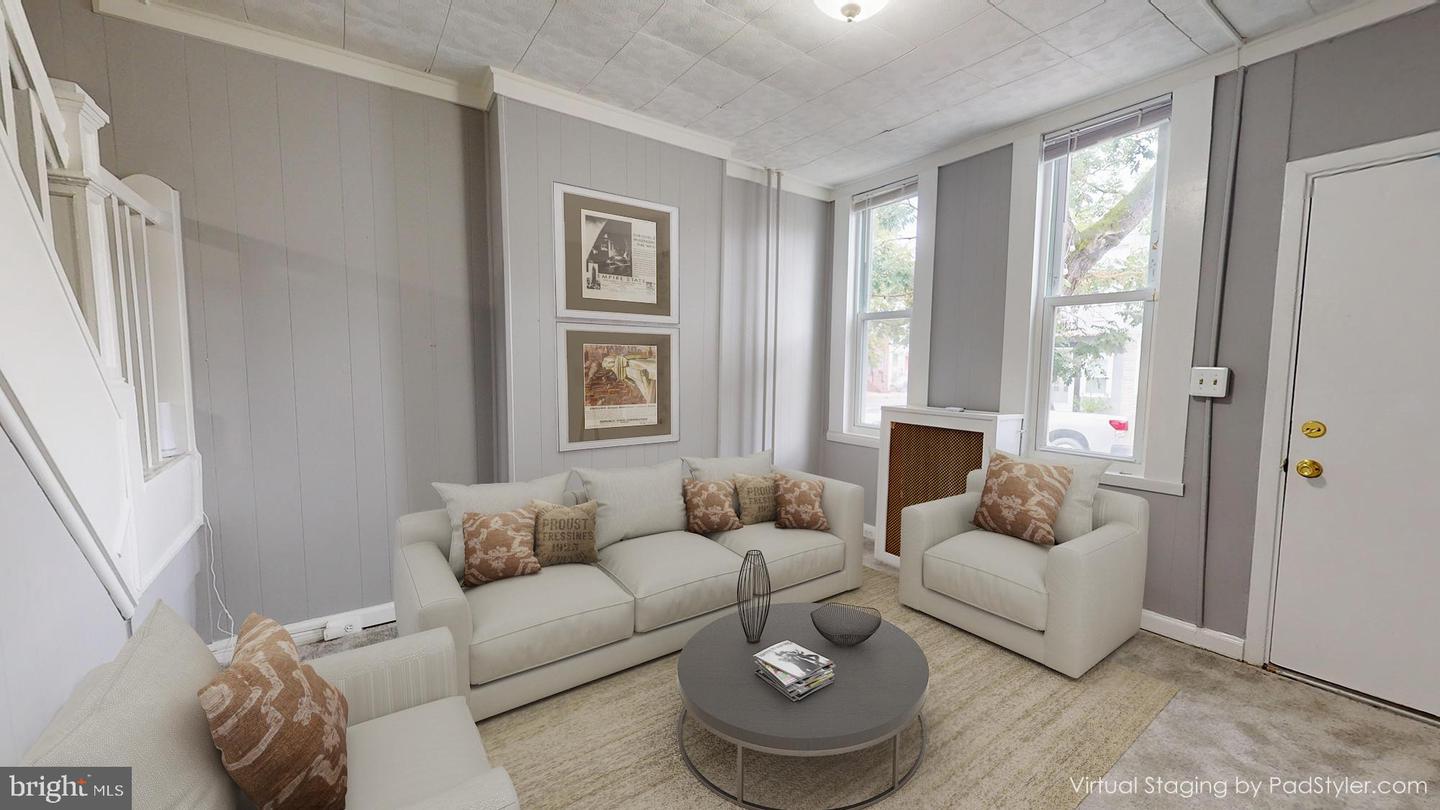 Photo 3 of 22 of 304 S Woodyear St townhome