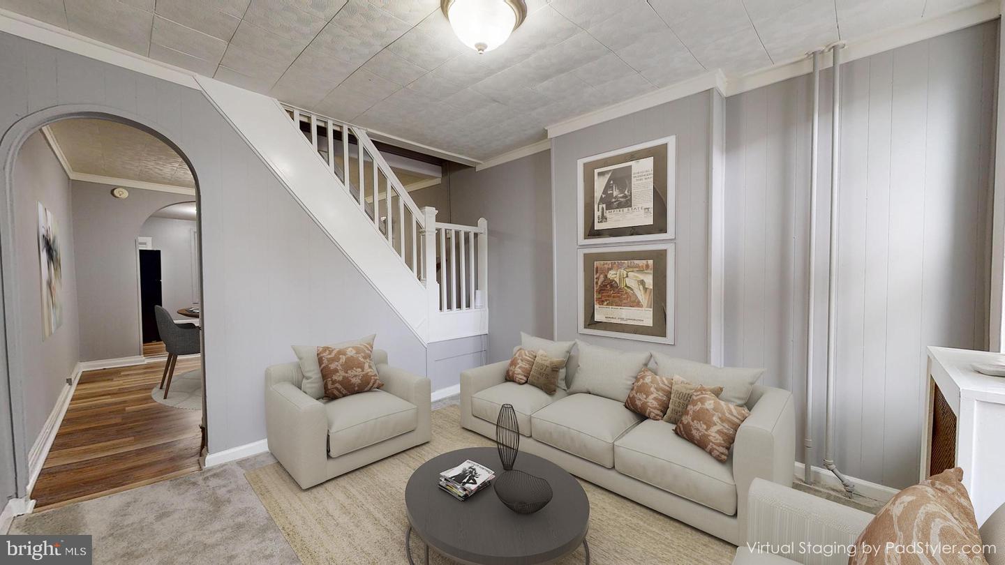 Photo 5 of 22 of 304 S Woodyear St townhome
