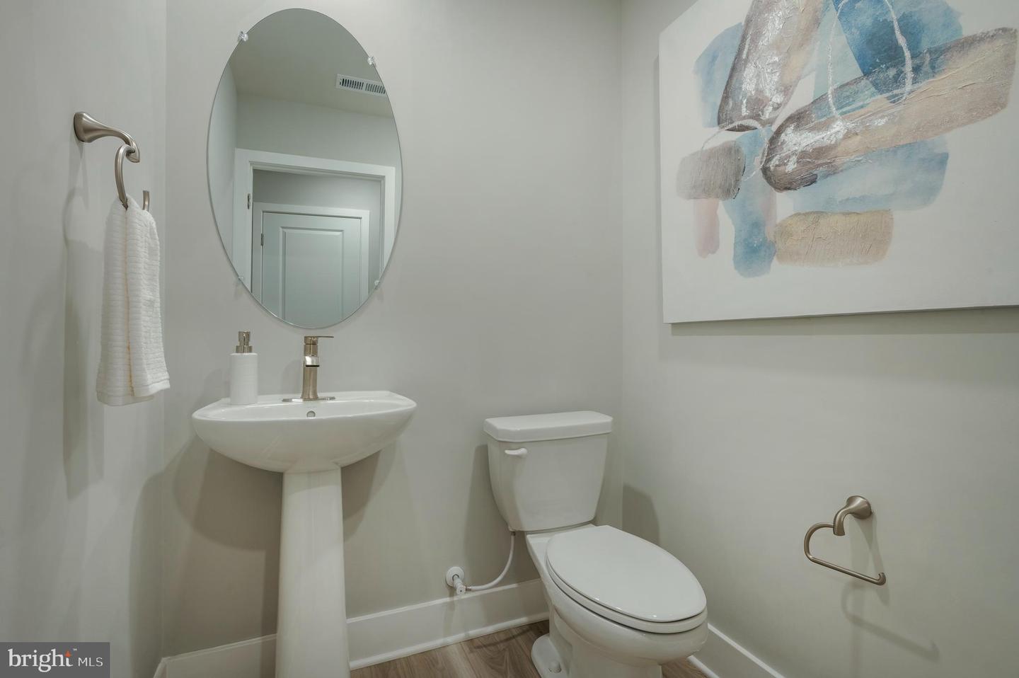 Photo 8 of 8 of 1703 Back Bay townhome