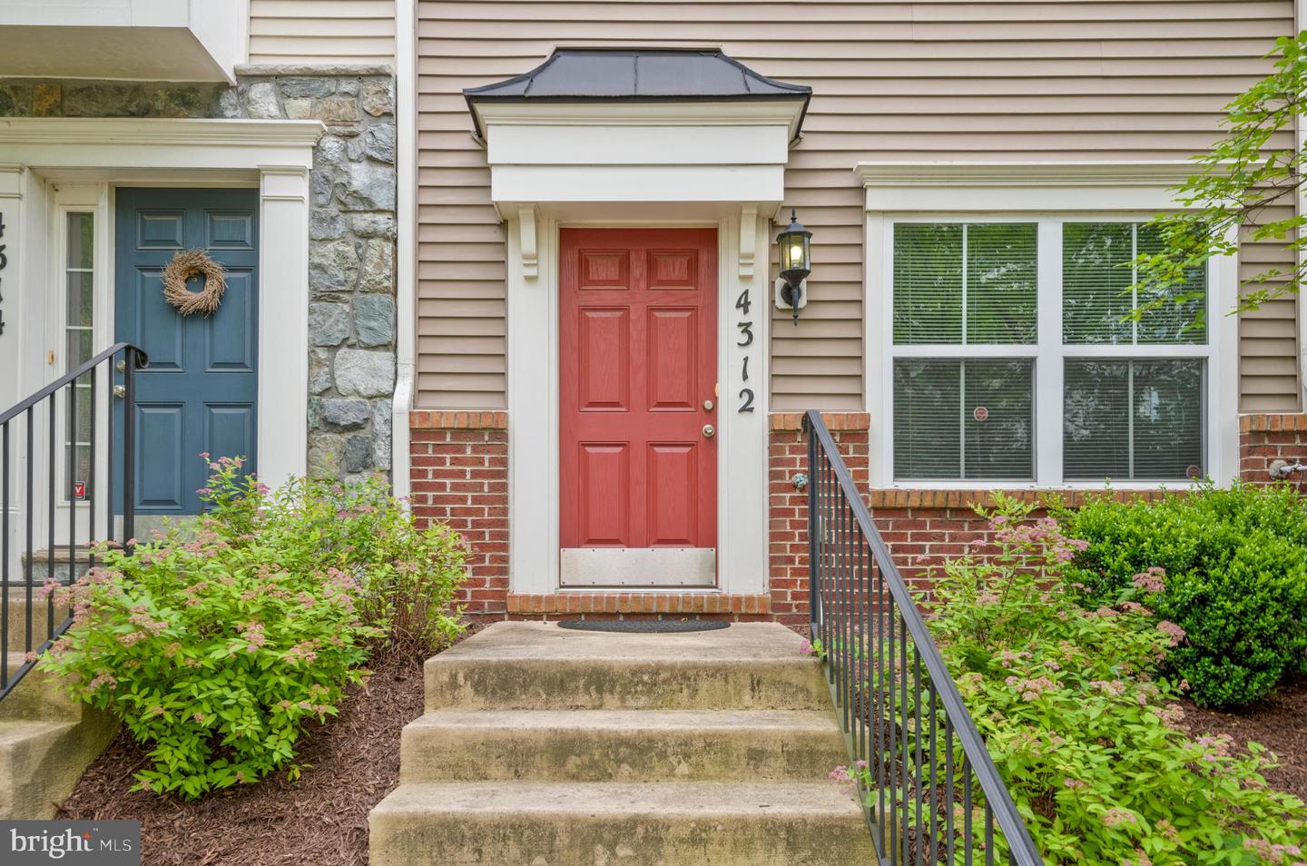 Photo 5 of 36 of 4312 Potomac Highlands Cir townhome