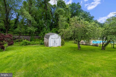 Single Family Residence in Dundalk MD 7604 Dunmanway 24.jpg