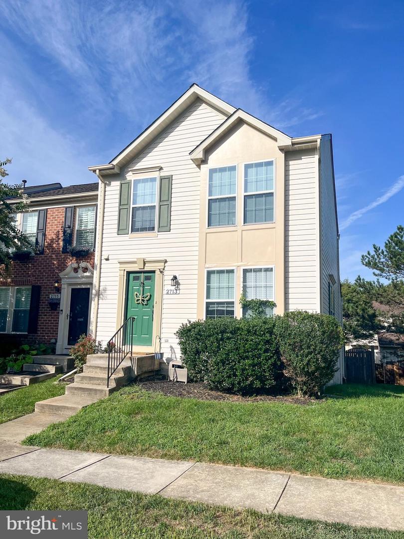Photo 2 of 4 of 2713 Hickory Knoll Ct townhome