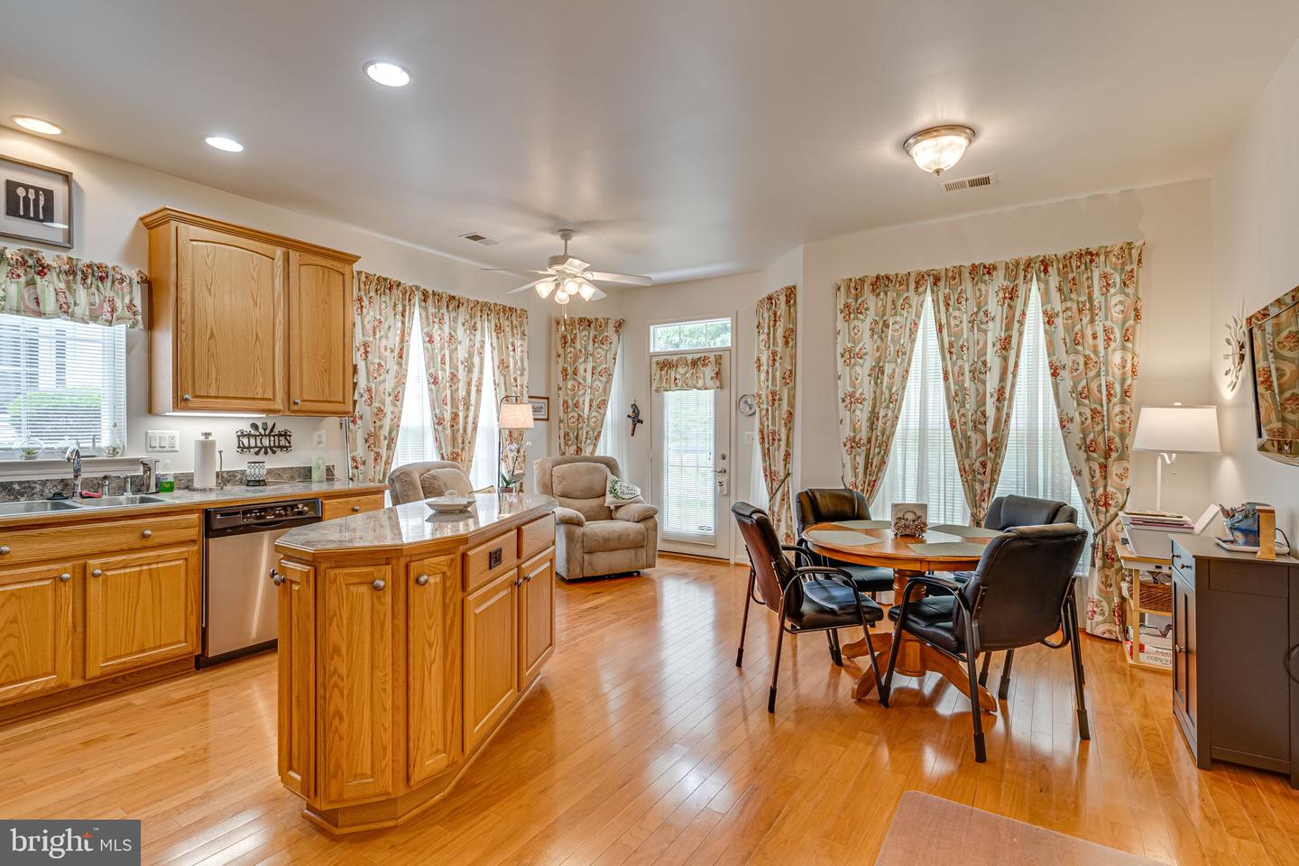 Photo 6 of 48 of 247 Williamsburg Cir multi-family property