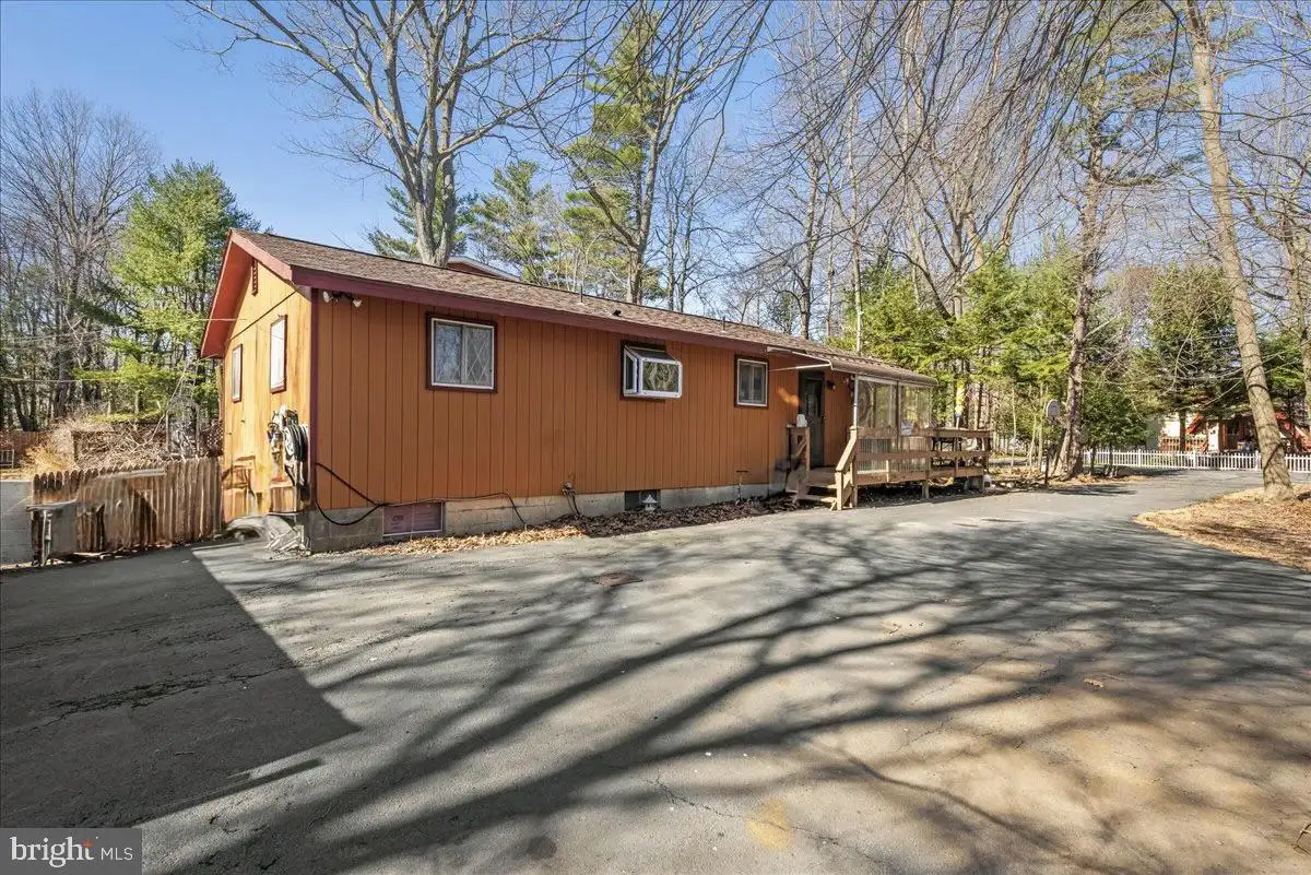 2115 Vacation Lane, Pocono Summit, PA, 18346