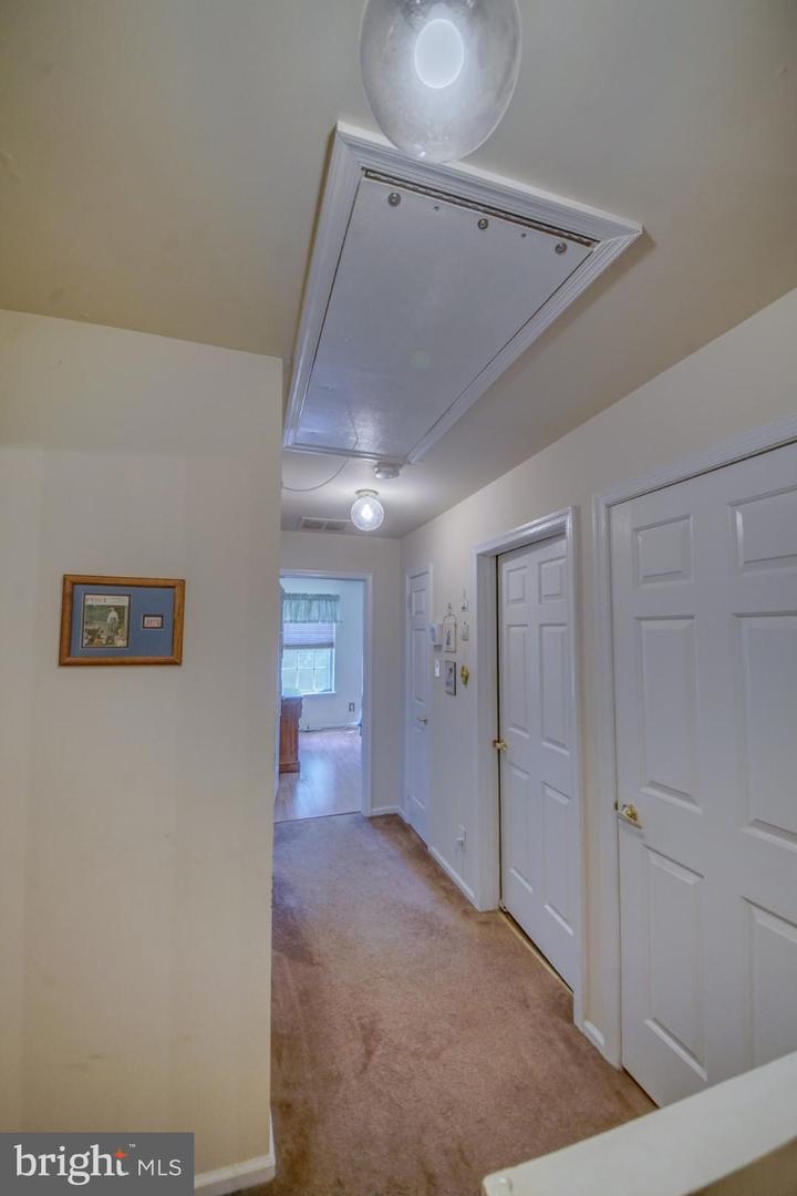 Photo 8 of 11 of 5007 Aberdeen Ln condo