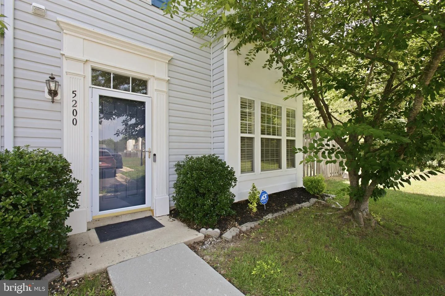 5200 Drakes Court