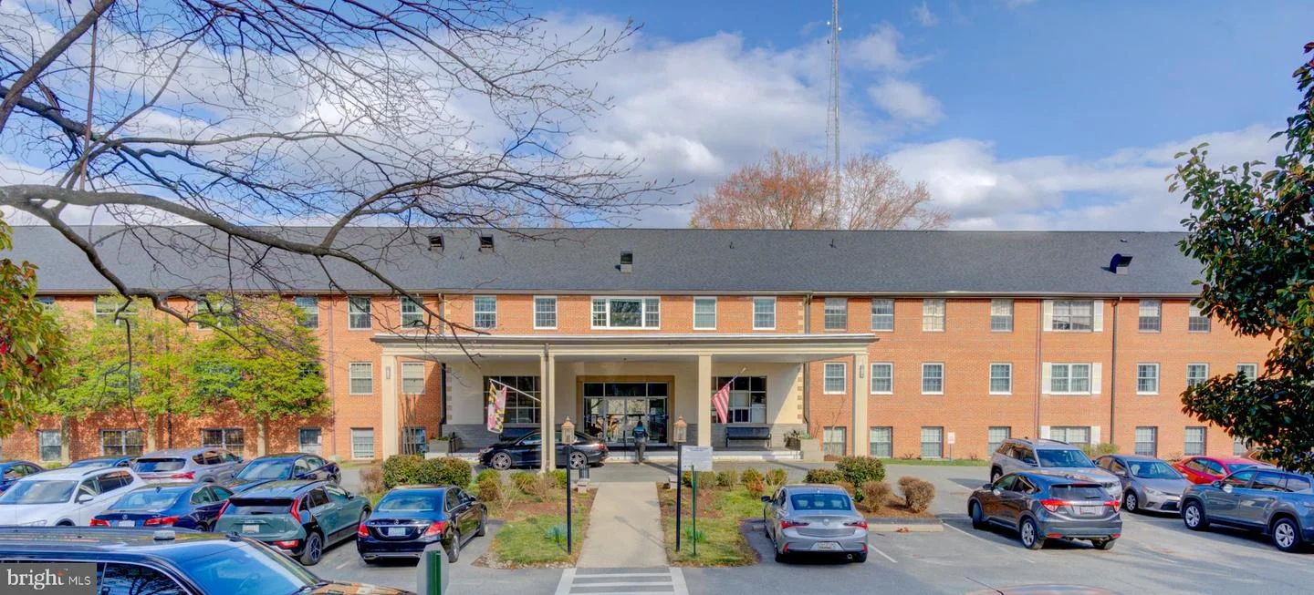 5301 Westbard Circle Unit 208