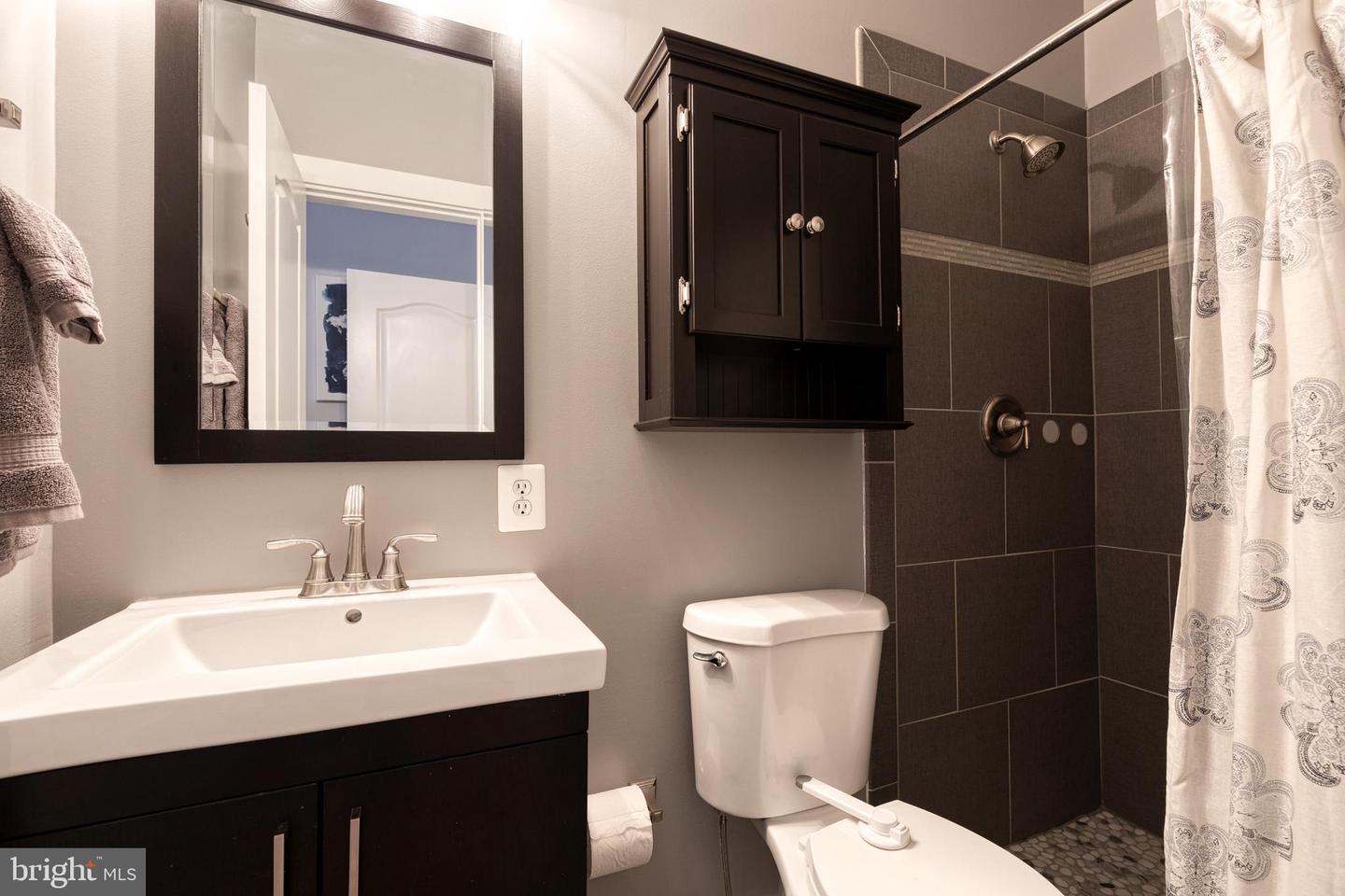Photo 22 of 37 of 1305 Cooksie St townhome