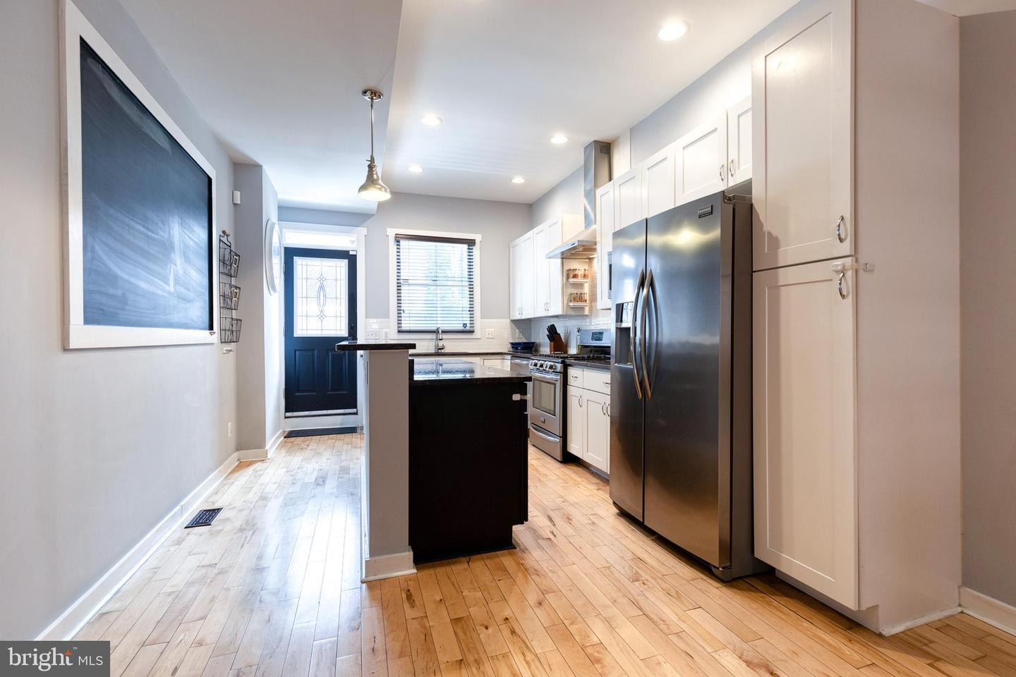 Photo 3 of 37 of 1305 Cooksie St townhome