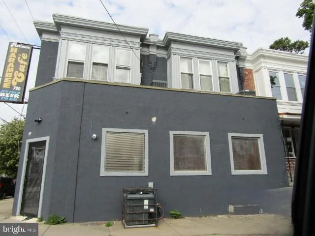 700 Lloyd Street
