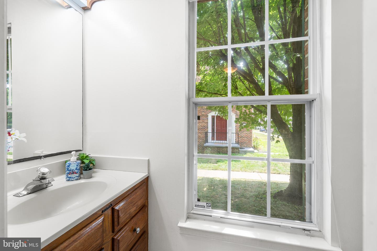Photo 19 of 36 of 8143 Greenspring Valley Rd townhome