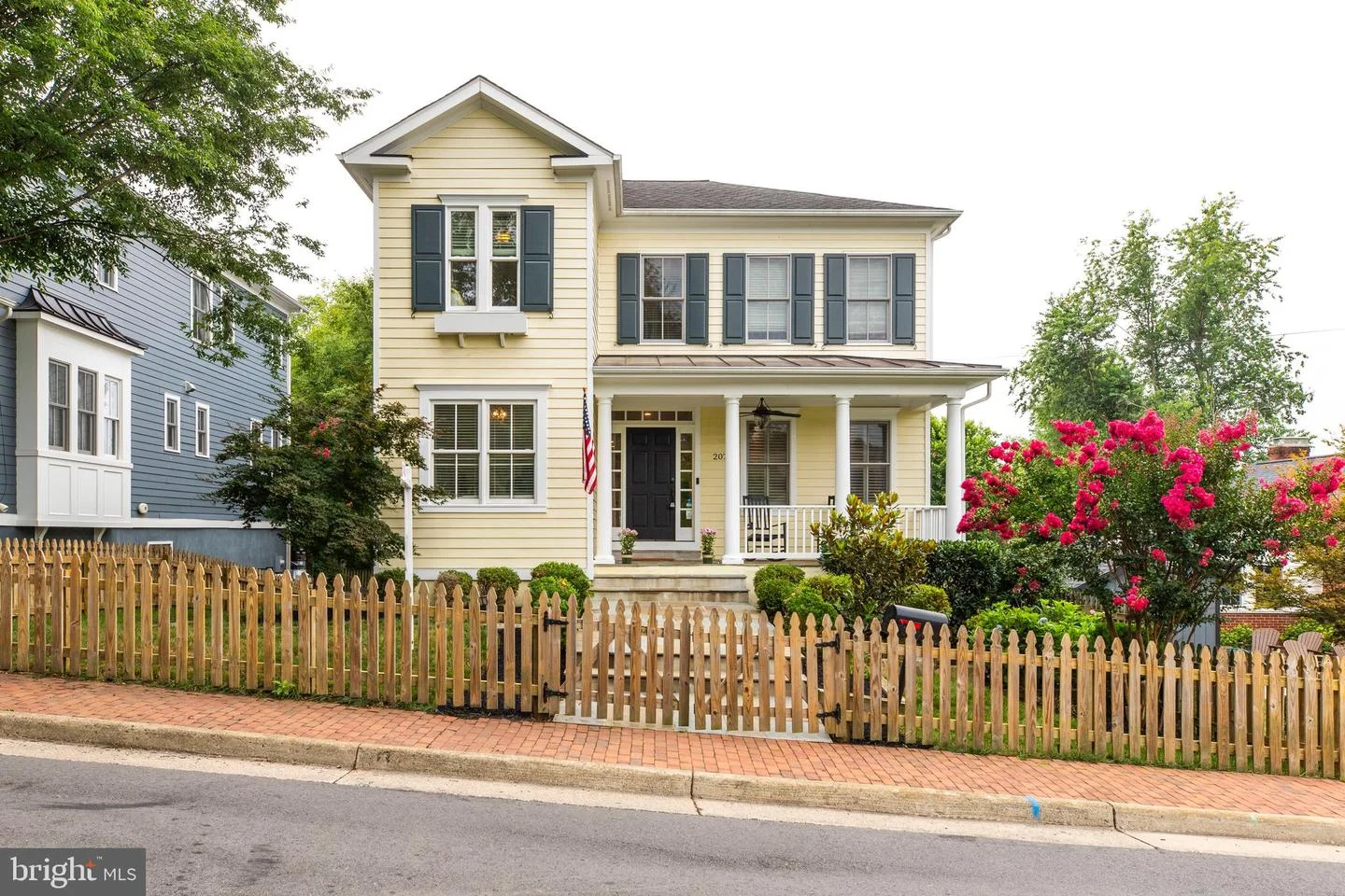207 North Street NE