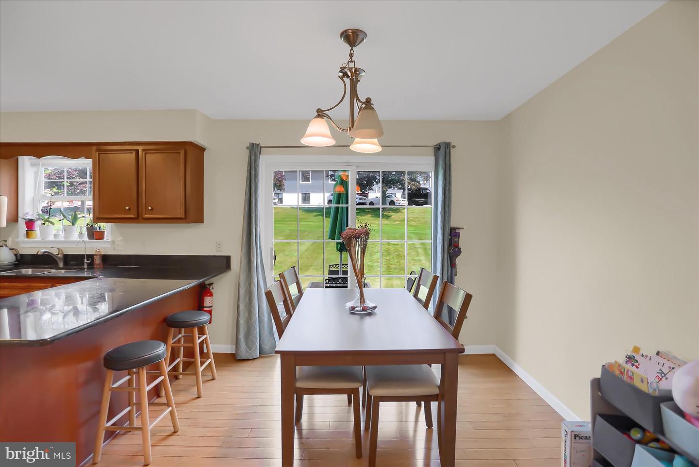 Photo 13 of 32 of 106 Birchtree Ct townhome