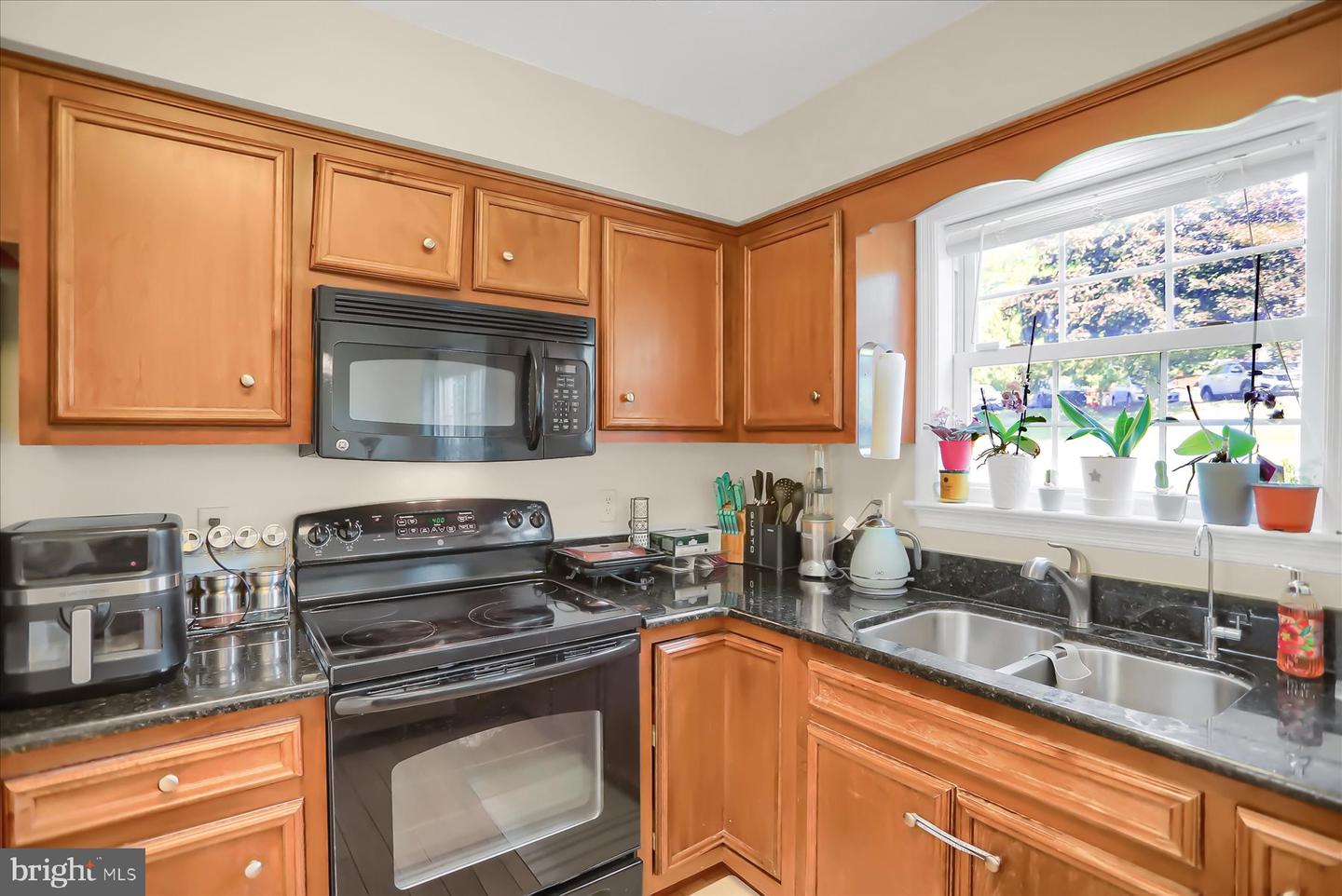 Photo 10 of 32 of 106 Birchtree Ct townhome