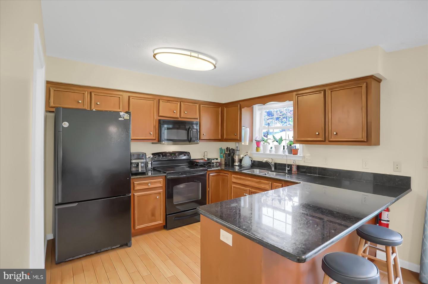 Photo 8 of 32 of 106 Birchtree Ct townhome