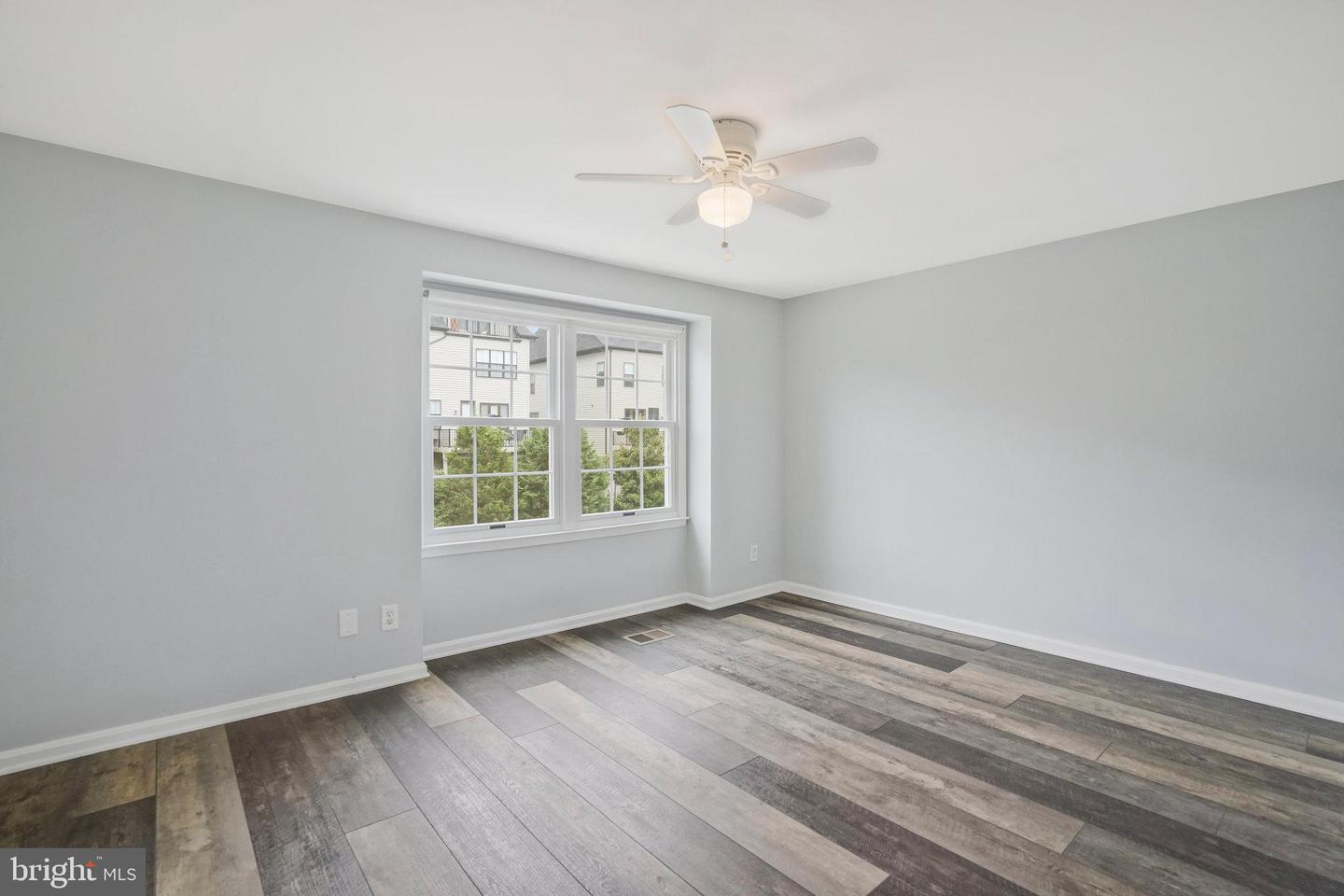 Photo 18 of 41 of 5505 Independence Cir #5505 townhome