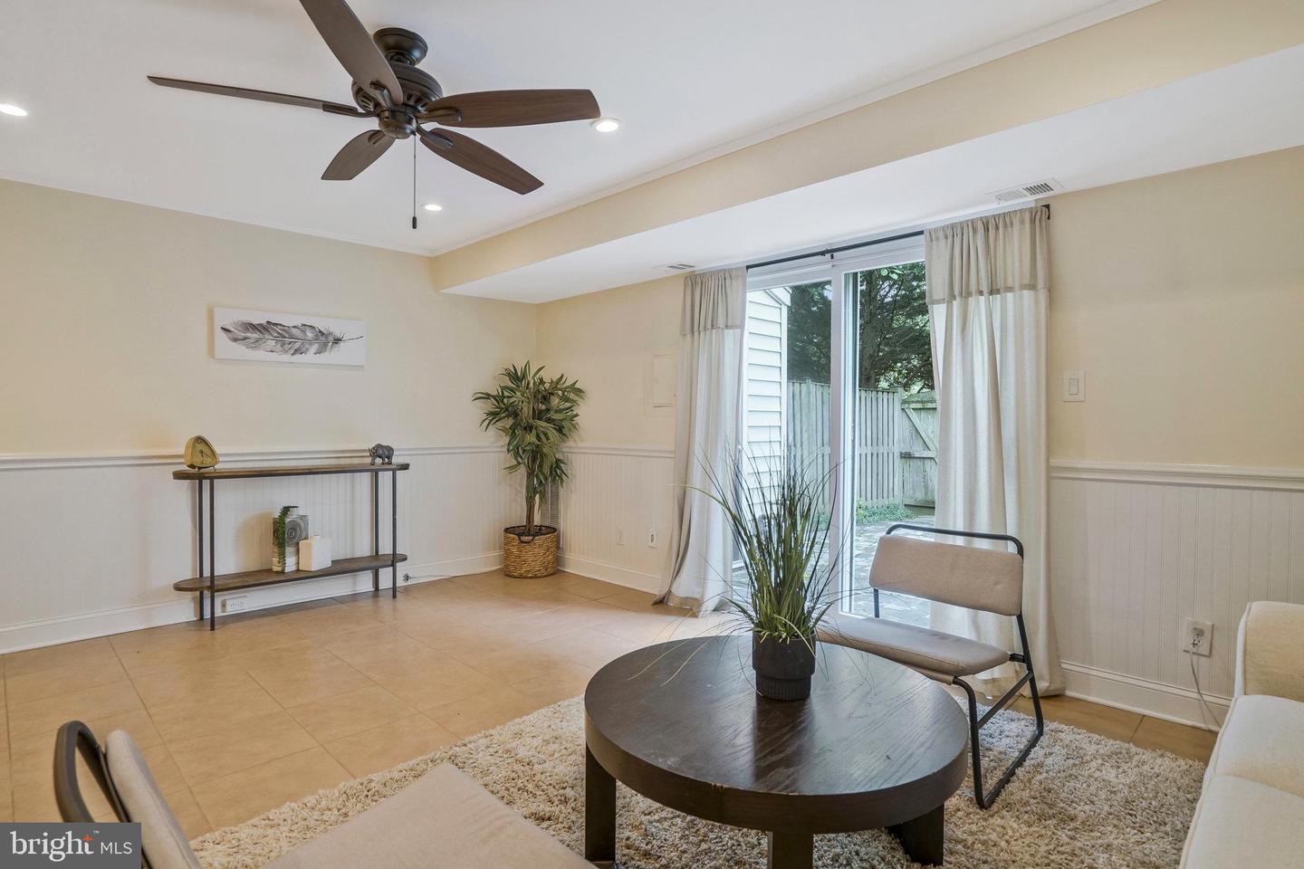 Photo 5 of 41 of 5505 Independence Cir #5505 townhome