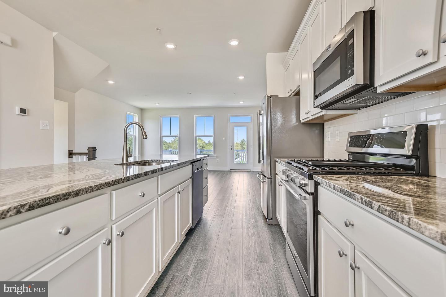 Photo 5 of 17 of 16601 Anegada Dr townhome