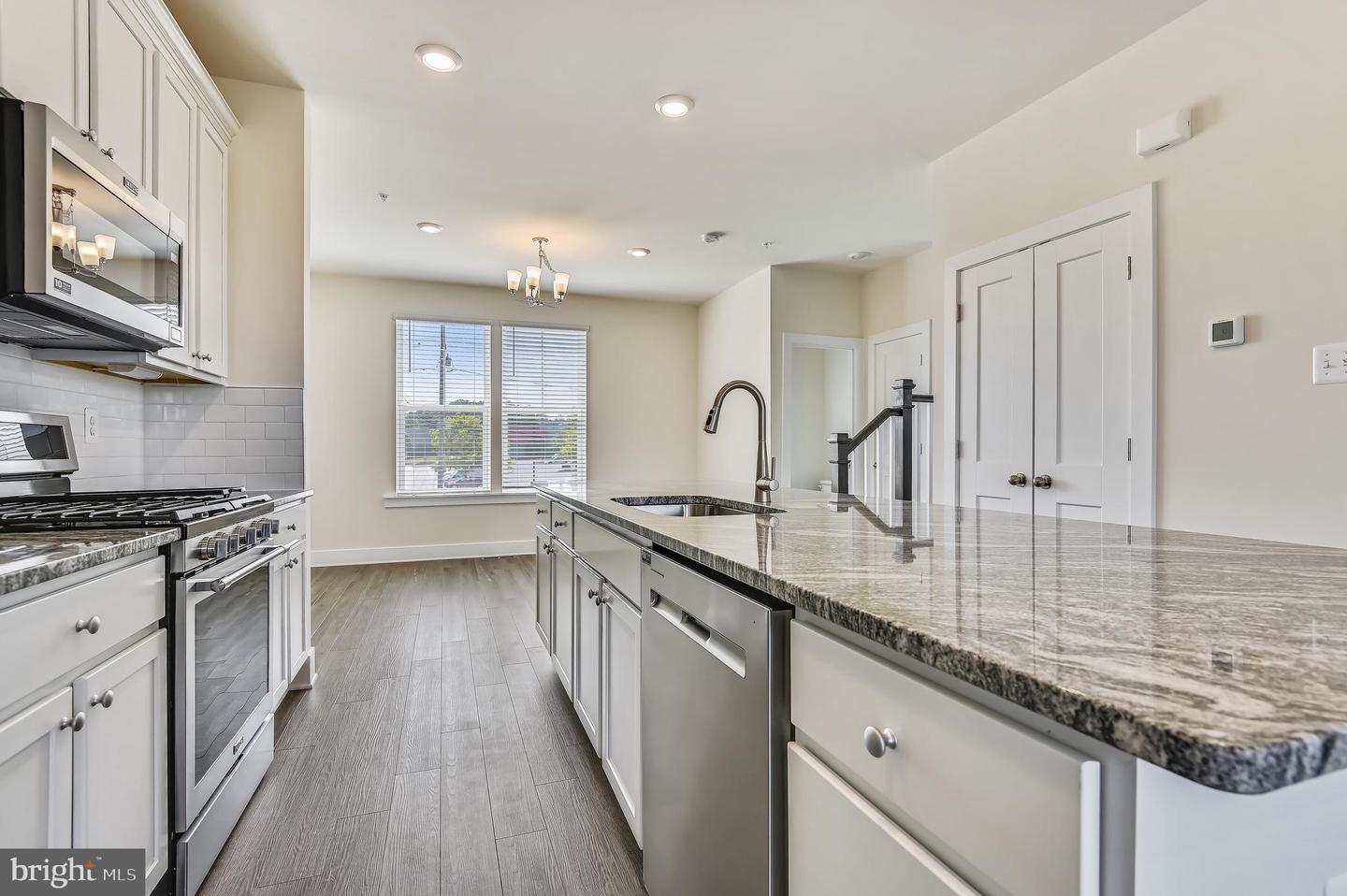 Photo 4 of 17 of 16601 Anegada Dr townhome