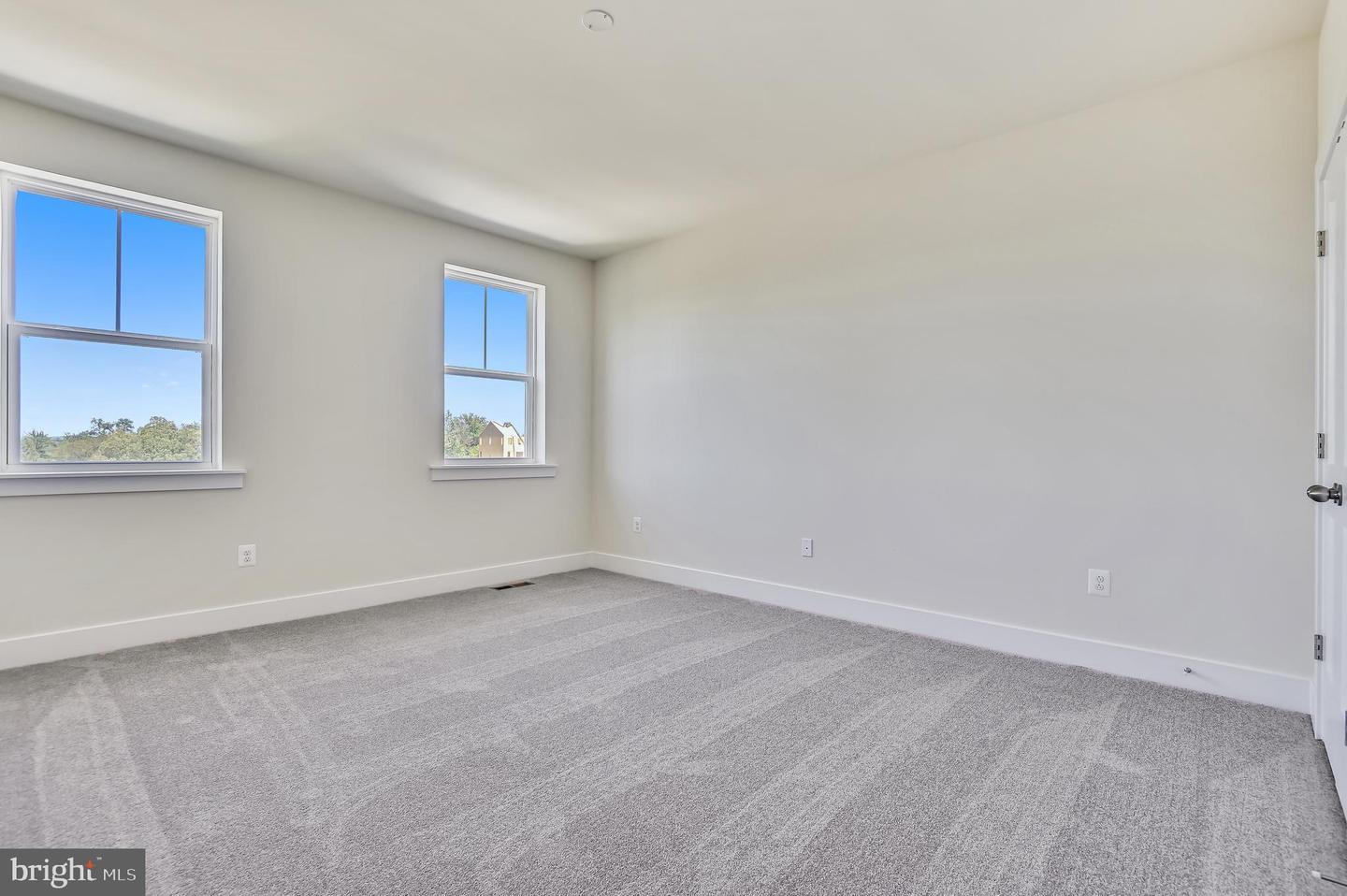 Photo 11 of 17 of 16601 Anegada Dr townhome