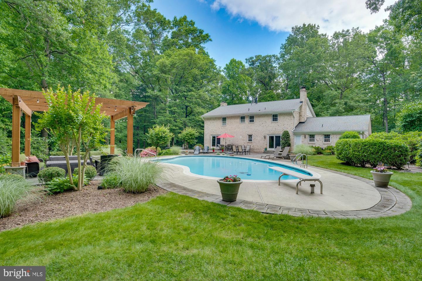 Photo 2 of 74 of 10913 Justin Knoll Rd house