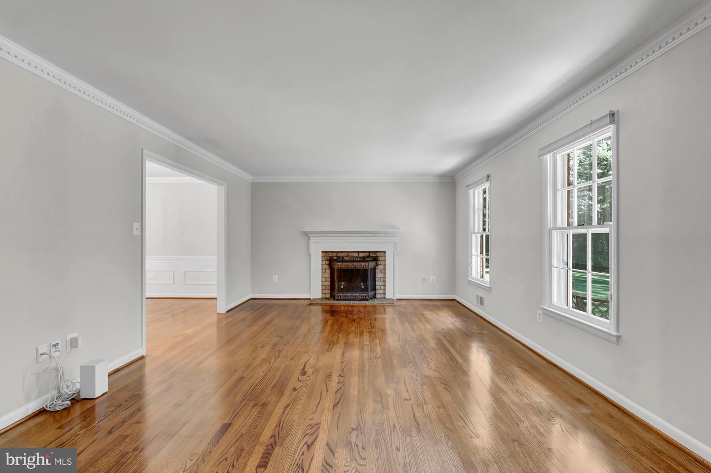 Photo 8 of 74 of 10913 Justin Knoll Rd house