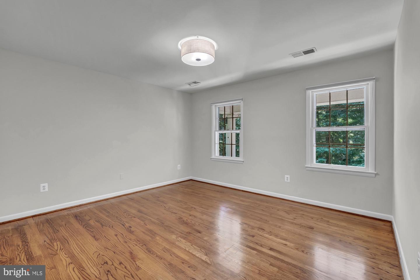 Photo 38 of 74 of 10913 Justin Knoll Rd house