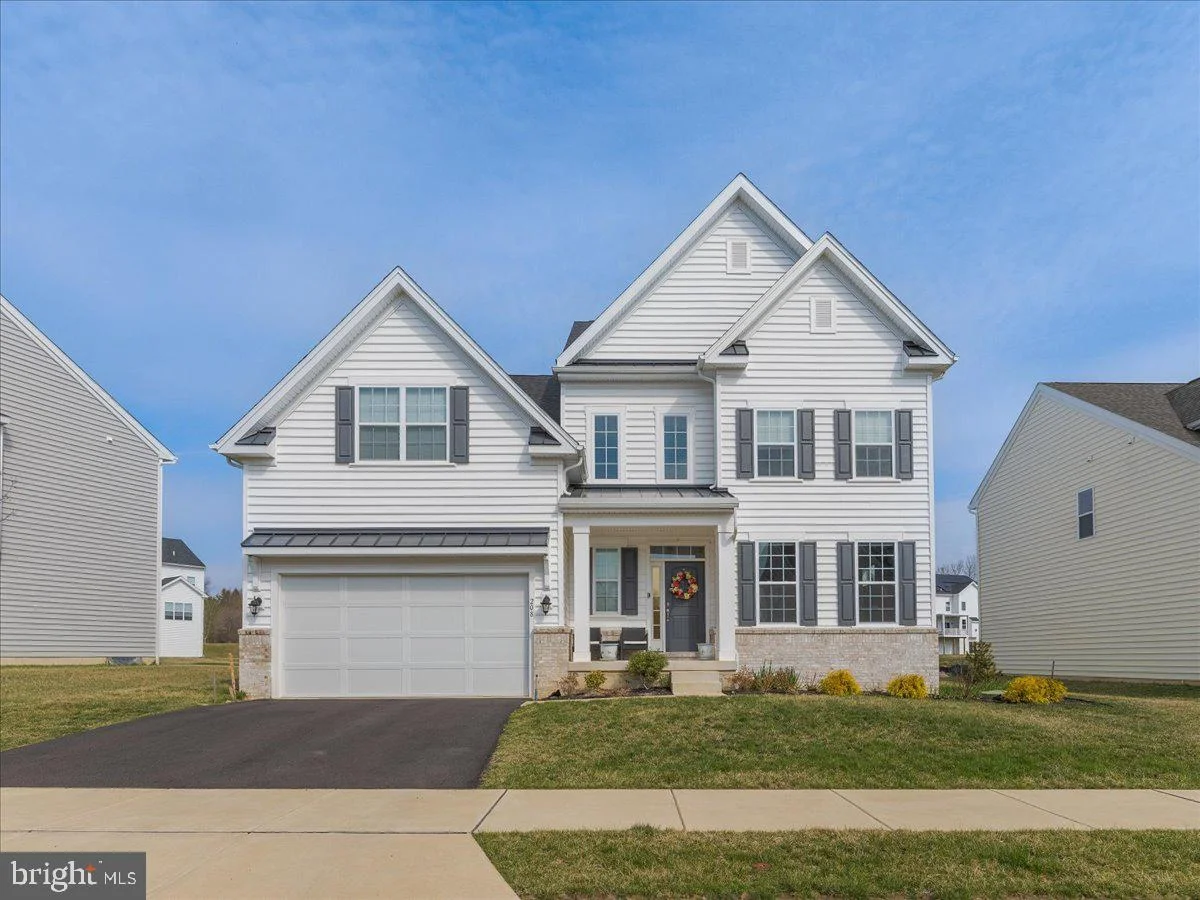 208 Grove Valley Court